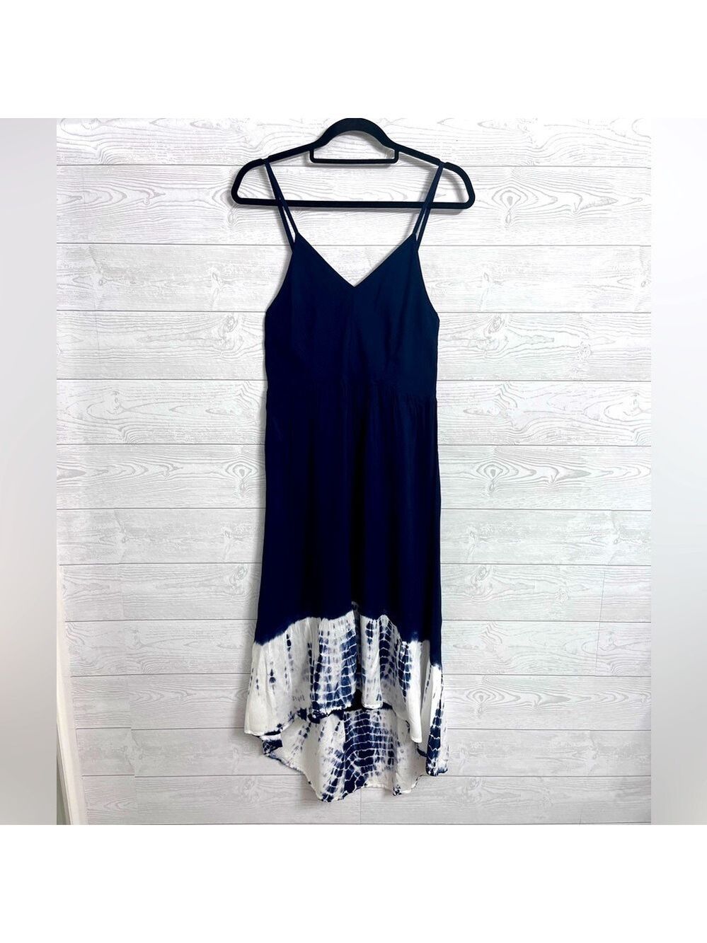 18 Centimeters Women’s Blue Sleeveless Maxi Summer Dress. Size L